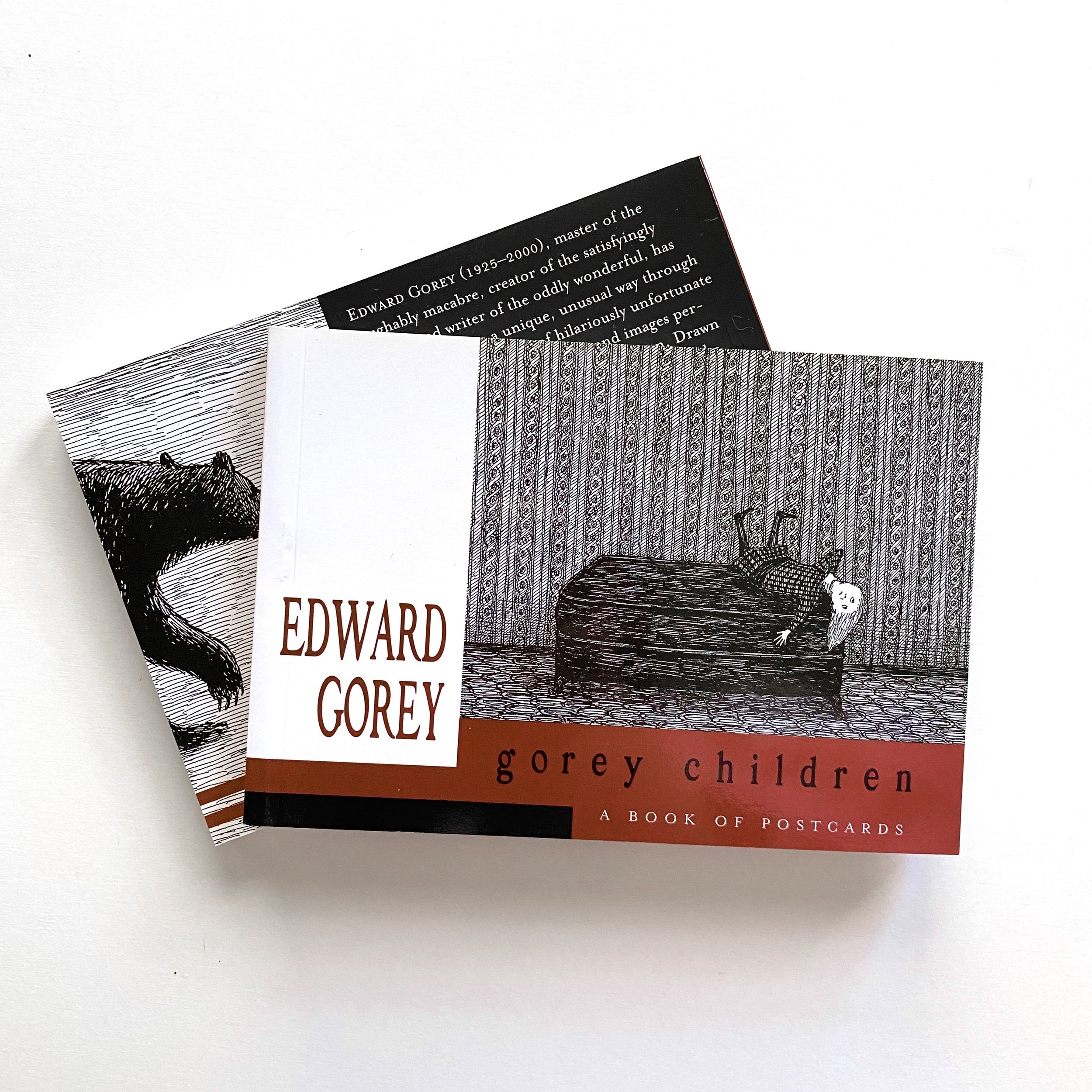 Edward Gorey's Gorgeous Little Box - 絵本・児童書